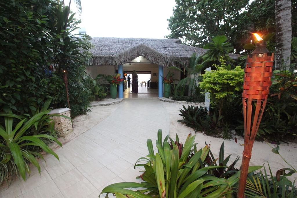 Breakas Beach Resort (Adults Only) Порт-Віла Екстер'єр фото